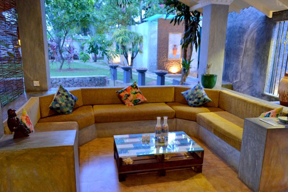 Morning Star Guest House - Lobby Sitting Area