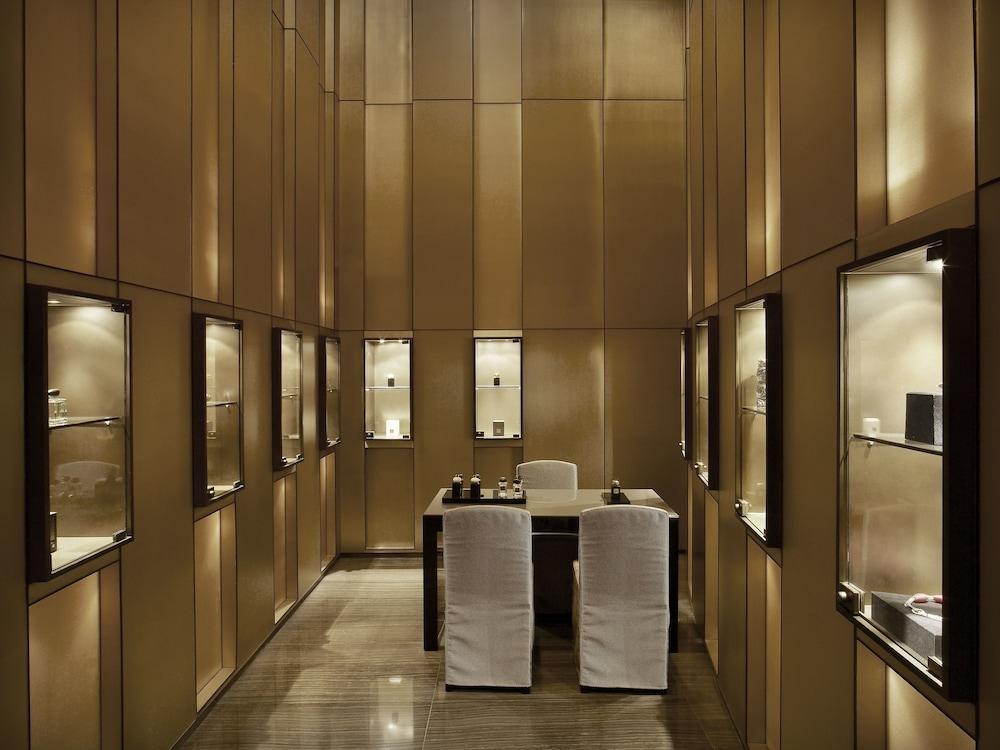 Armani Hotel Dubai - Interior Detail