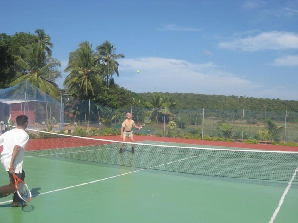صن سيتي ريزورت - Tennis Court