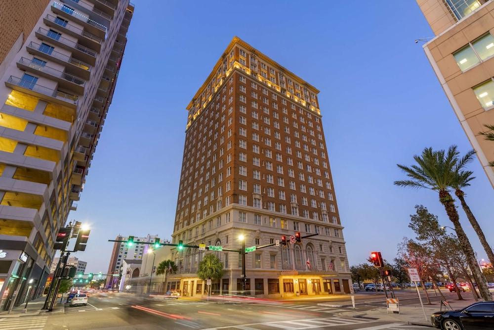 Hotel Flor Tampa Downtown, Tapestry Collection by Hilton - Featured Image