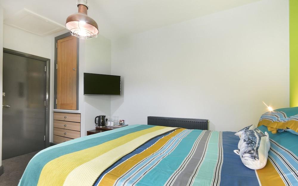 Farne Island Bed and Breakfast - Room
