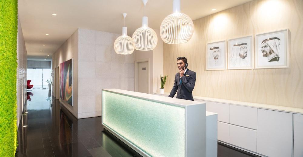 Citadines Metro Central Hotel Apartments Dubai - Reception