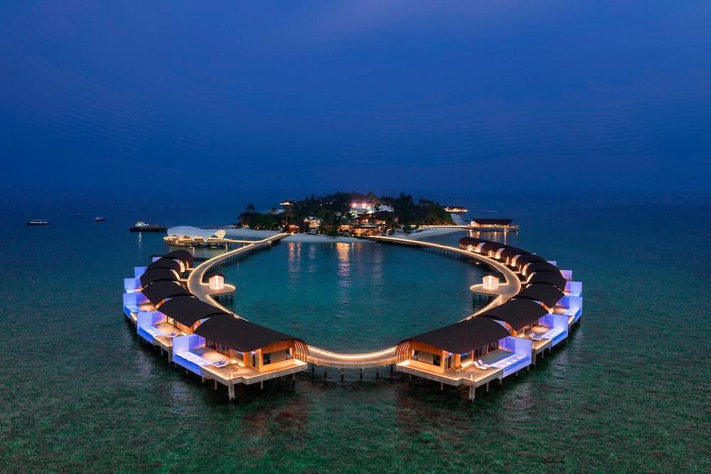 The Westin Maldives Miriandhoo Resort - Exterior