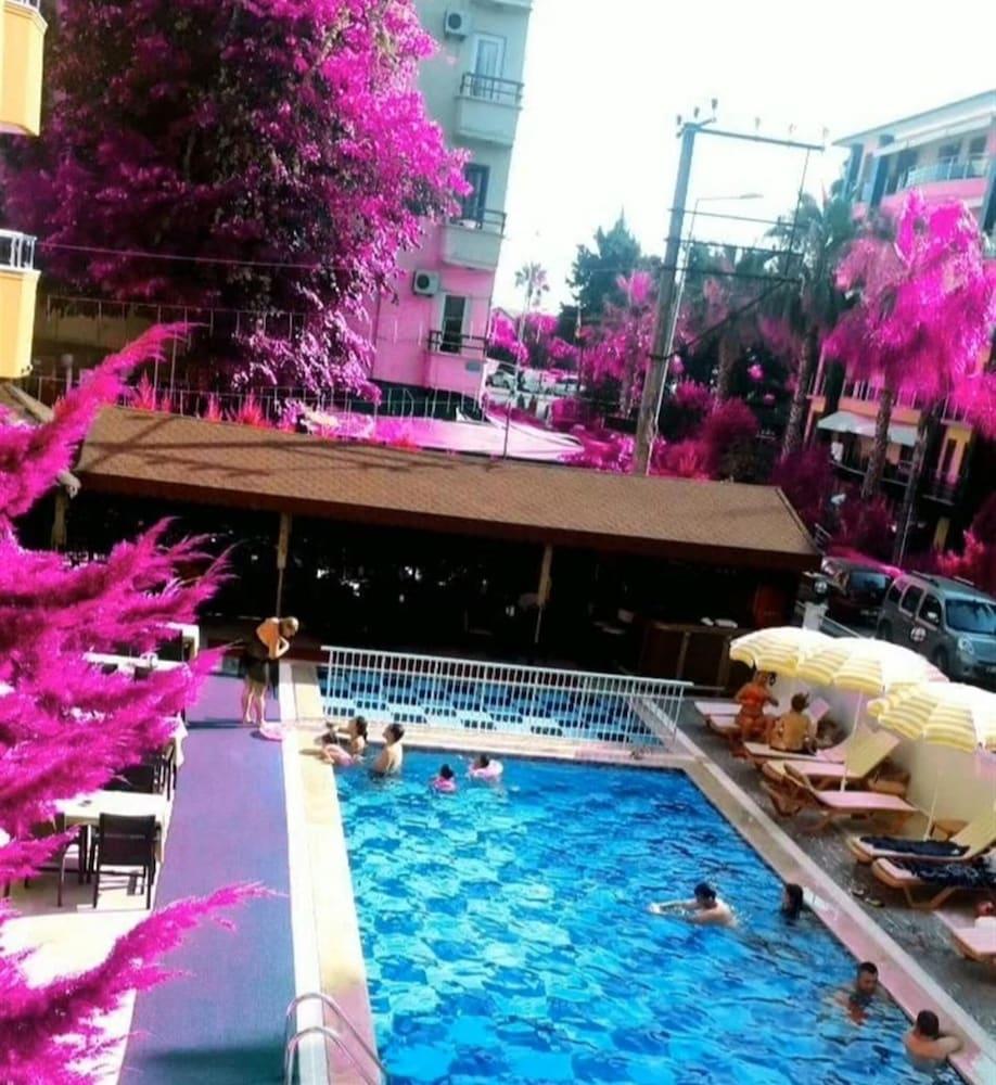 Yaman Life Hotel - Pool