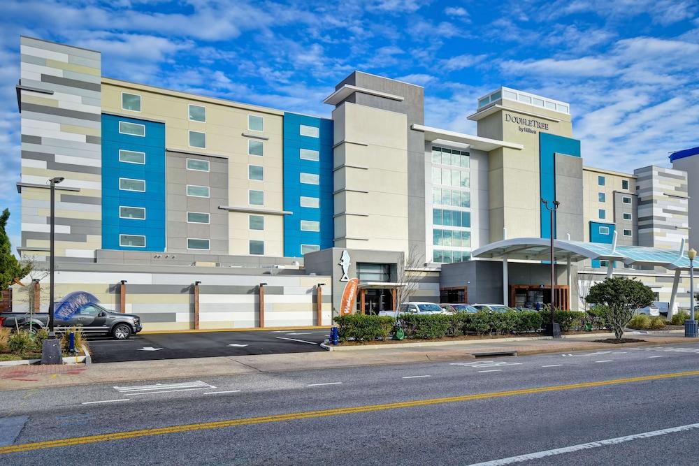 DoubleTree by Hilton Virginia Beach Oceanfront South - Exterior