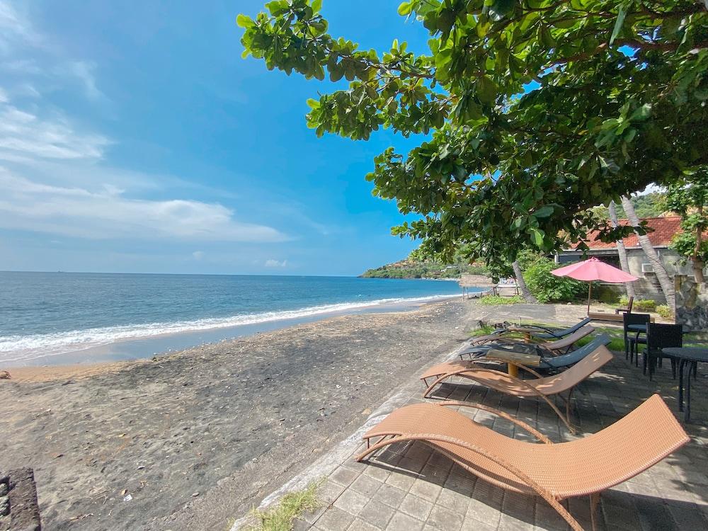 Bali Bhuana Beach Cottage - Sundeck