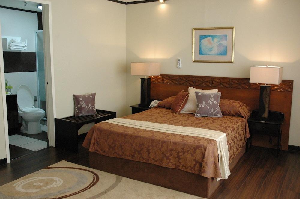 Manila Manor Hotel - Room