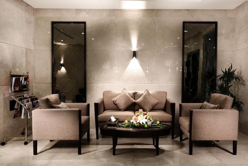 Aswar Hotel Suite Al Ulaya - Lobby Sitting Area