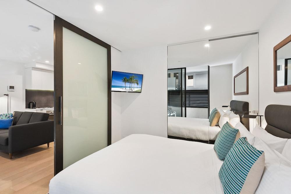 District South Yarra - Room