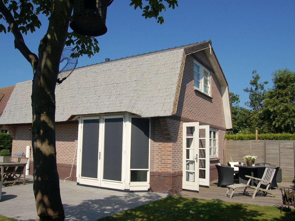 Rustic Holiday Home in Noordwijk near Dunes - Featured Image
