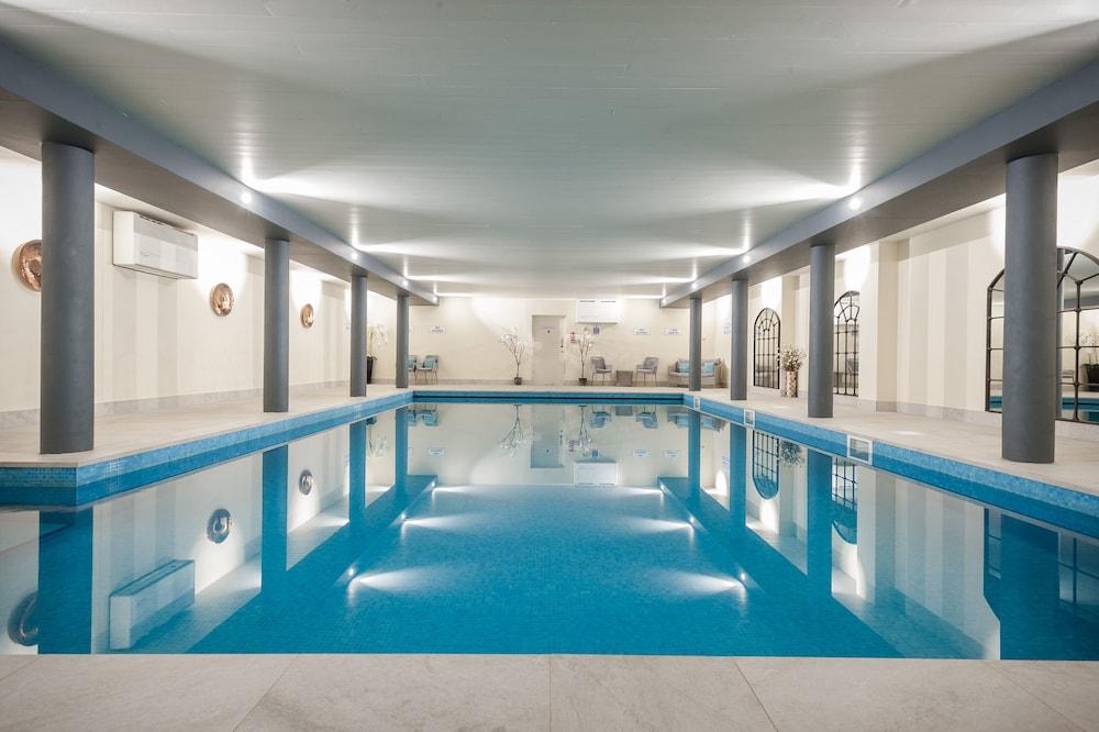 COMIS Hotel & Golf Resort - Indoor Pool
