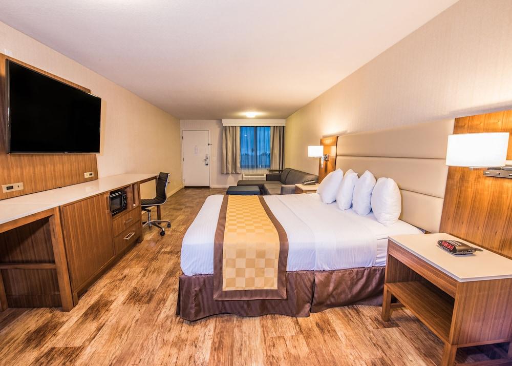 Travelodge by Wyndham Culver City - Featured Image