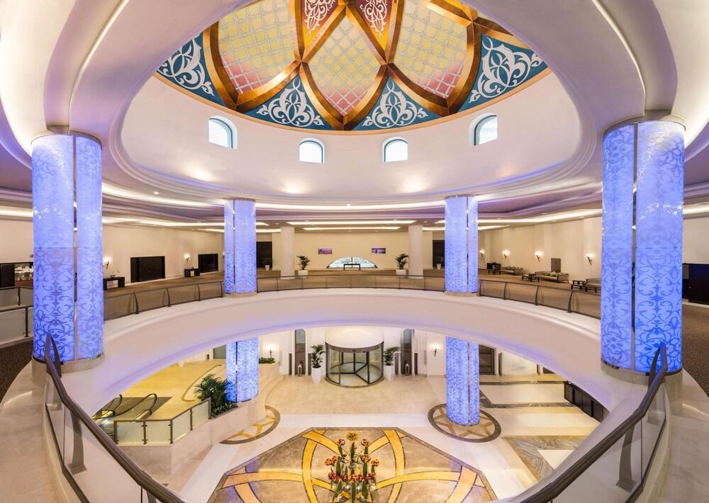 Bahi Ajman Palace Hotel - Lobby