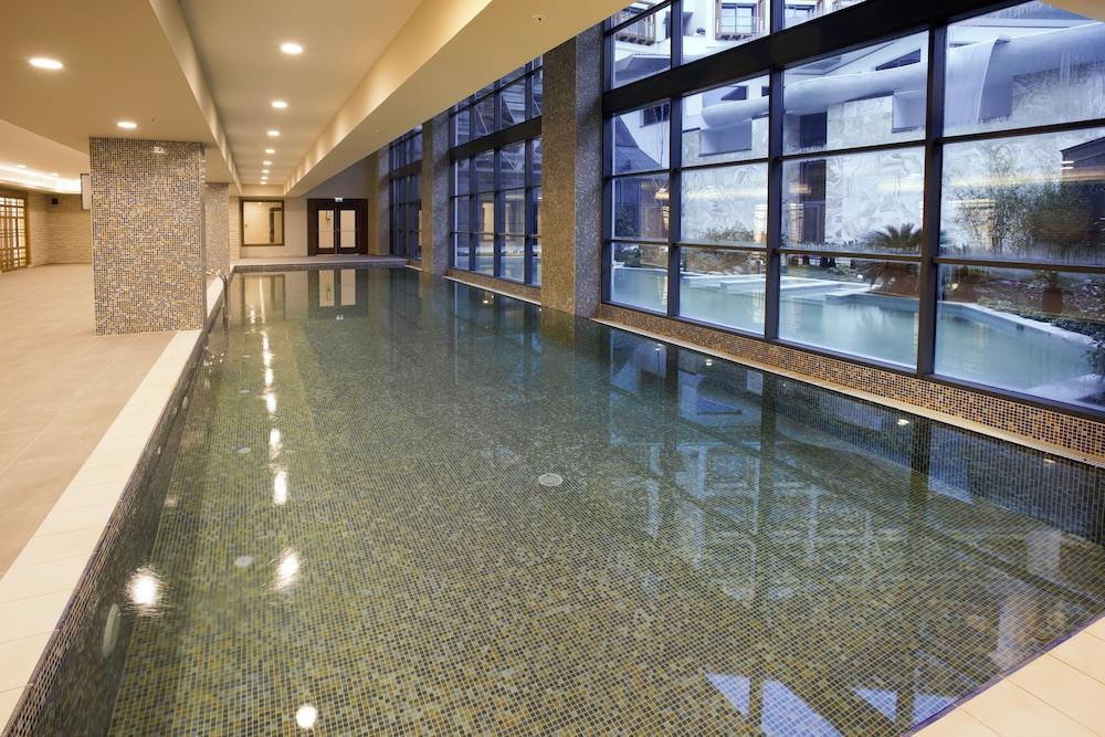 Radisson Blu Hotel & Spa, Istanbul Tuzla - Indoor Pool
