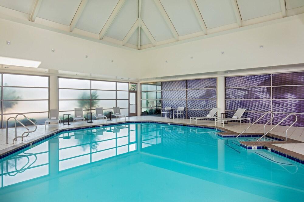 Delta Hotels by Marriott Chesapeake Norfolk - Pool