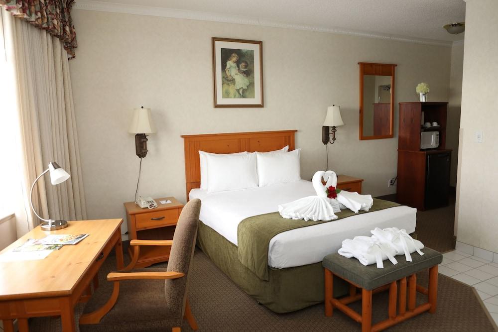 Continental Inn & Suites - Room