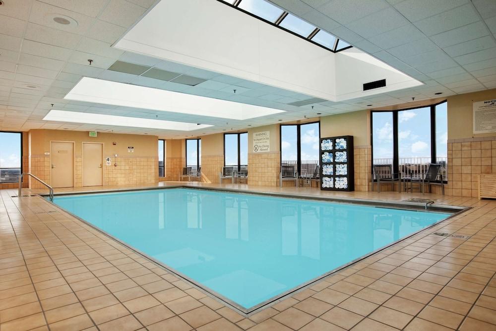 Hilton Rosemont Chicago O'Hare - Pool