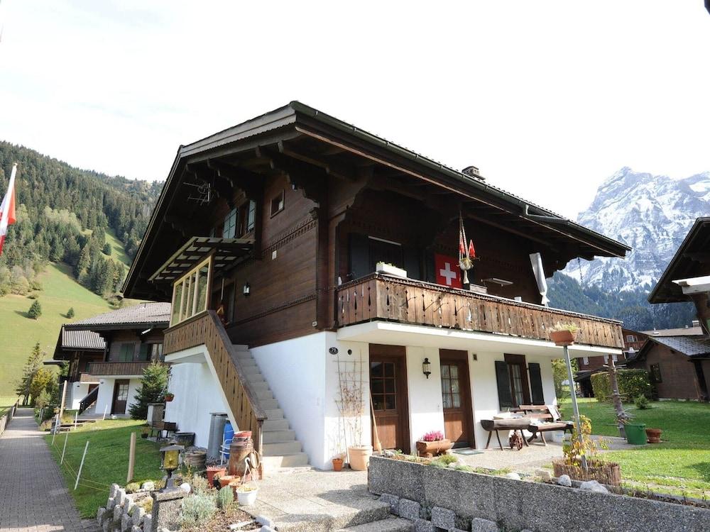 Beautiful Apartment in Lenk in the Simmental Bernese Oberland Near the ski Area - Featured Image