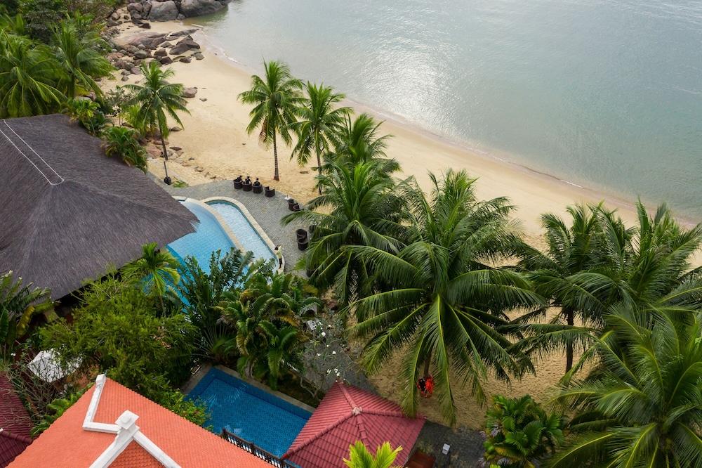 Son Tra Resort - Outdoor Pool
