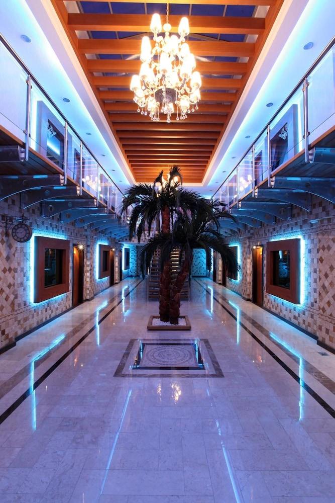 Arya Hotel Business Deluxe - Interior