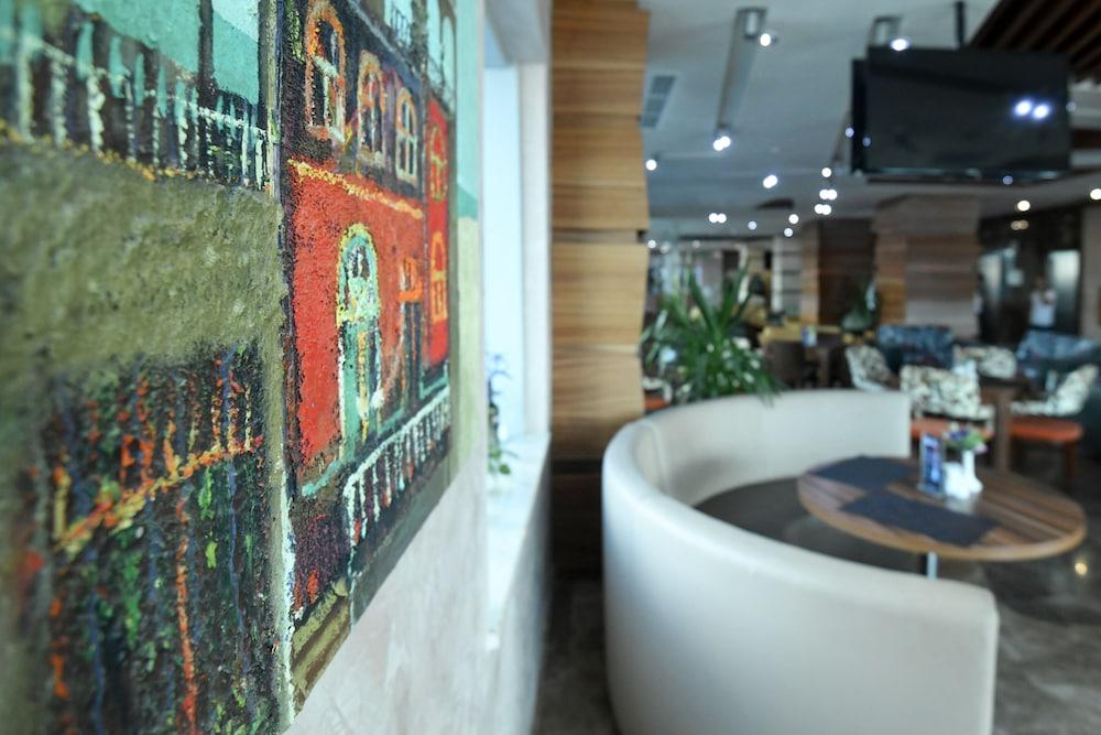 Avenue Hotel Baku - Lobby Lounge