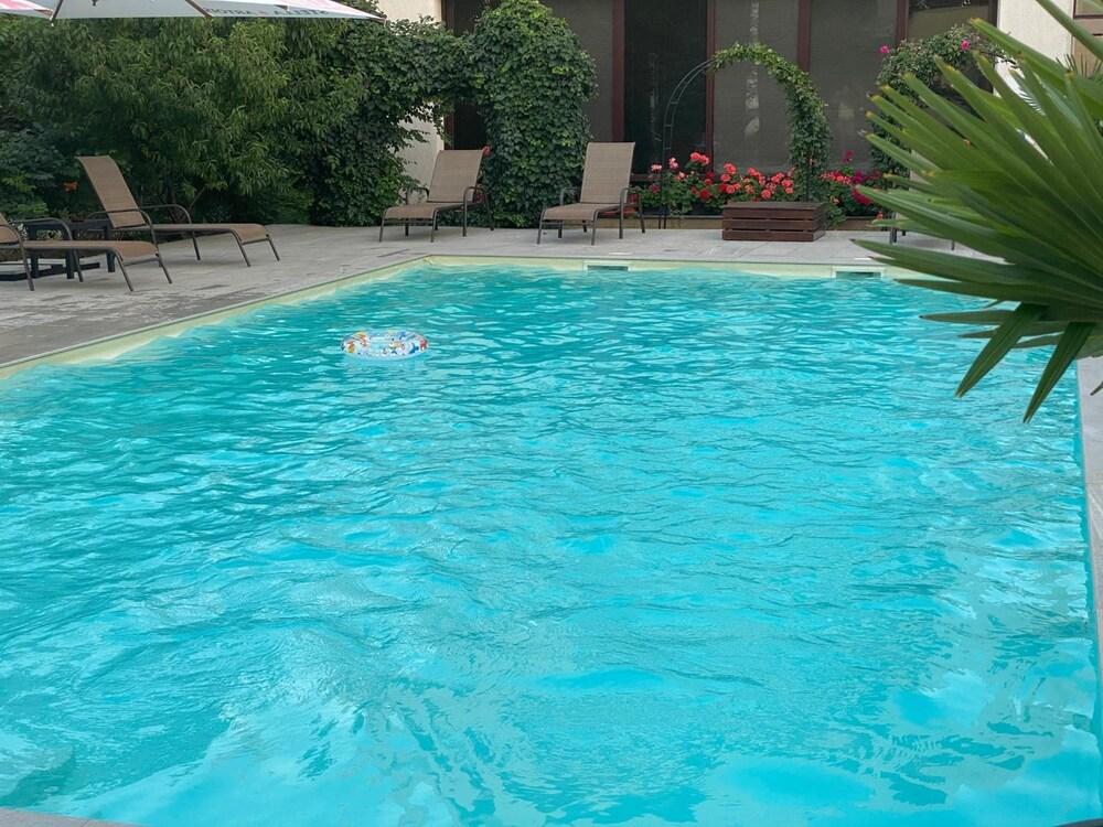 Perla Hotel - Pool