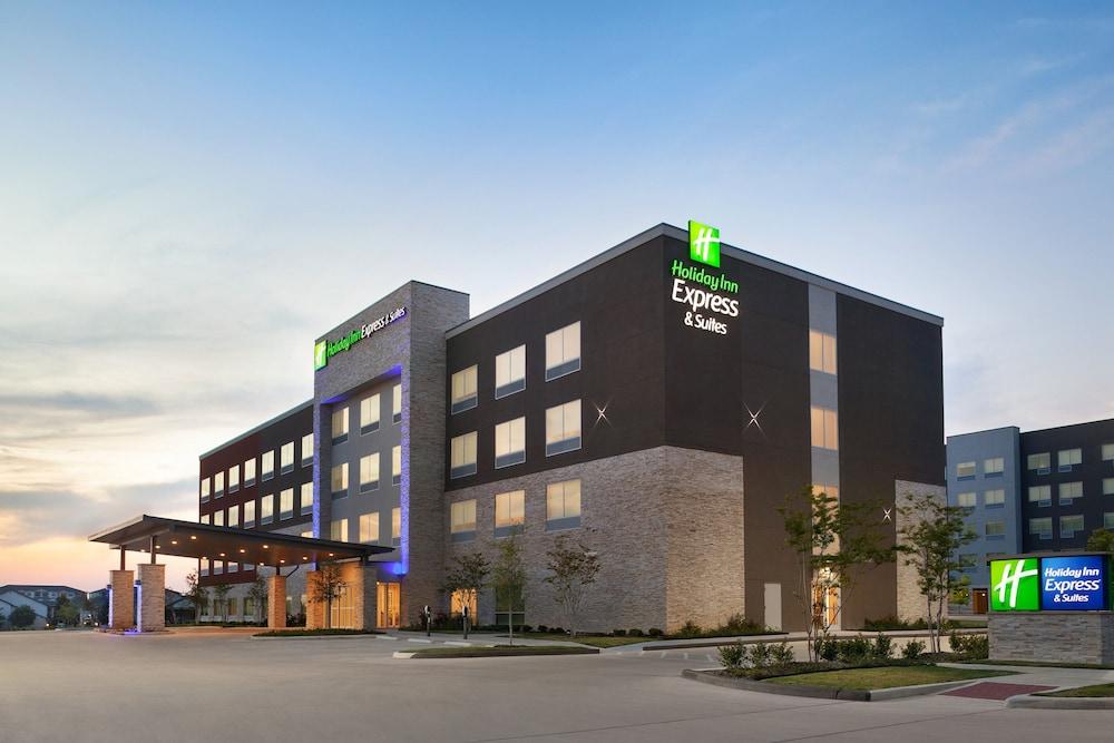 Holiday Inn Express & Suites Austin North - Pflugerville, an IHG Hotel - Featured Image