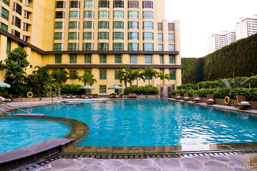 New Coast Hotel Manila - Outdoor Pool