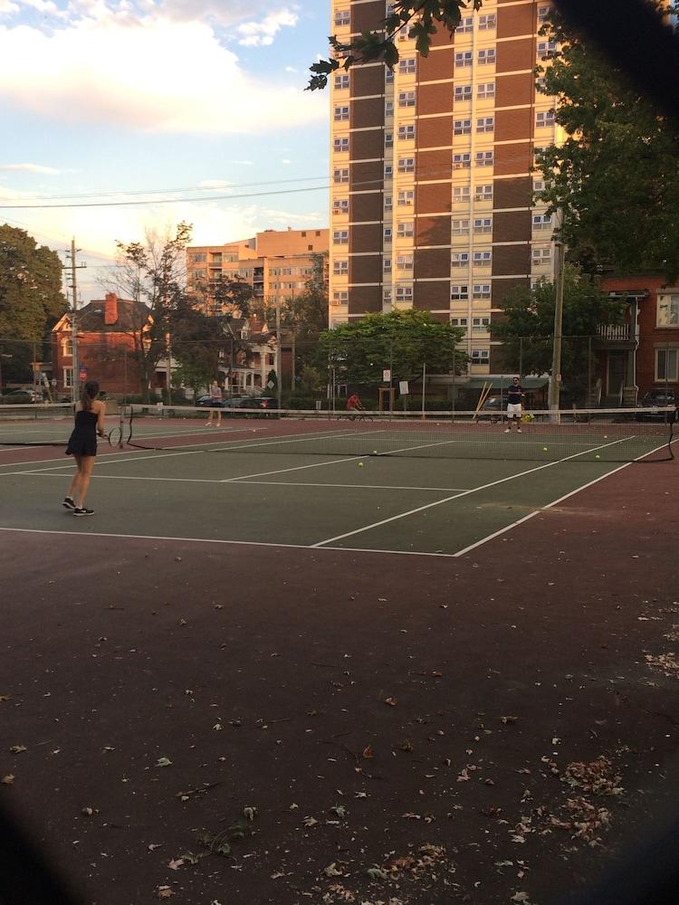 Rideau Inn - Tennis Court