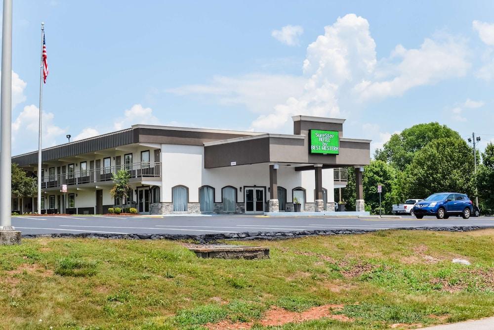 SureStay Hotel by Best Western Bowling Green North - Featured Image