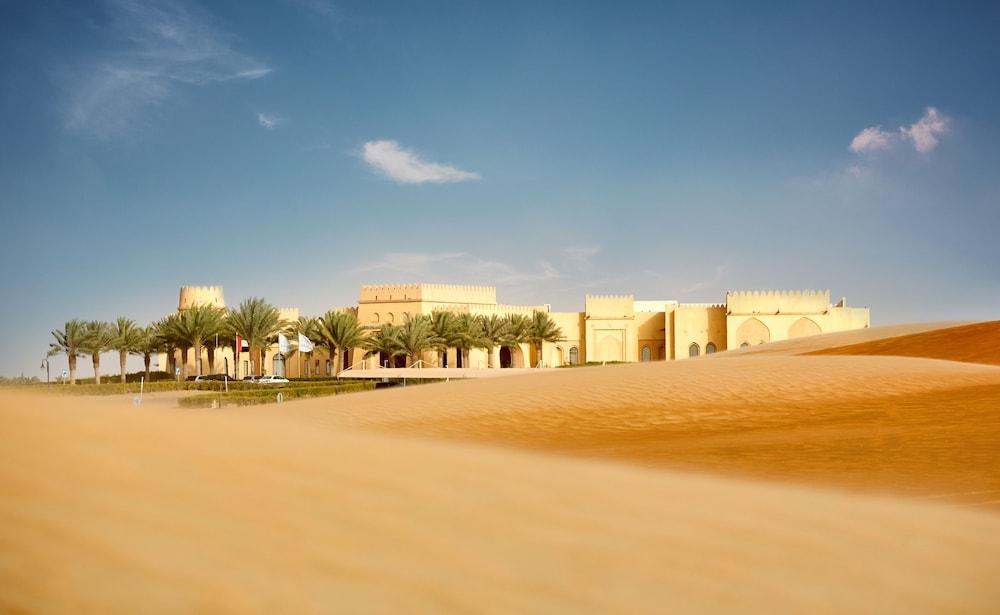 Tilal Liwa Desert Retreat - Property Grounds