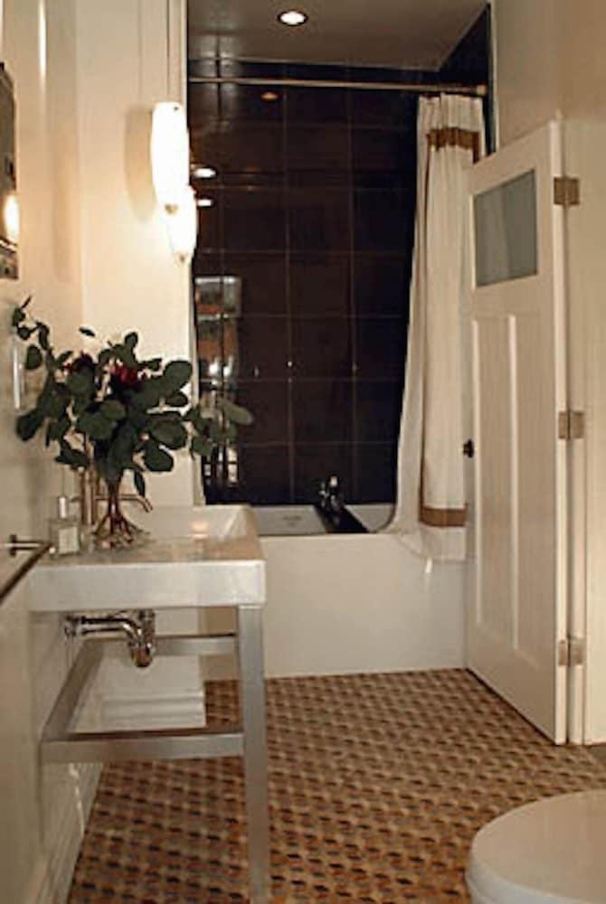 Villa Delle Stelle - Bathroom