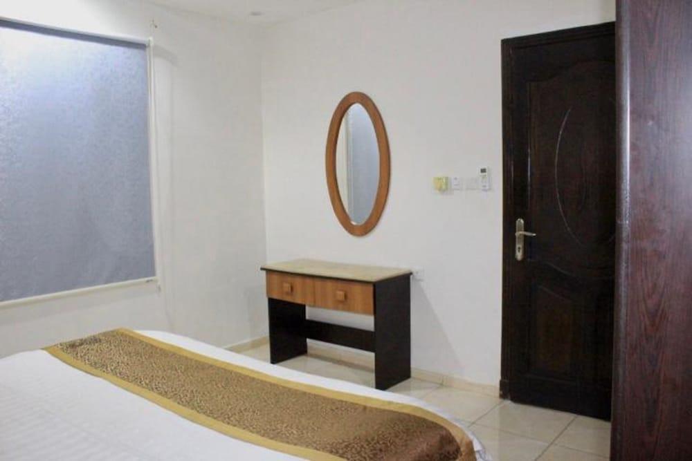 Jawharet Al- Nazla Apartment Hotel - Room