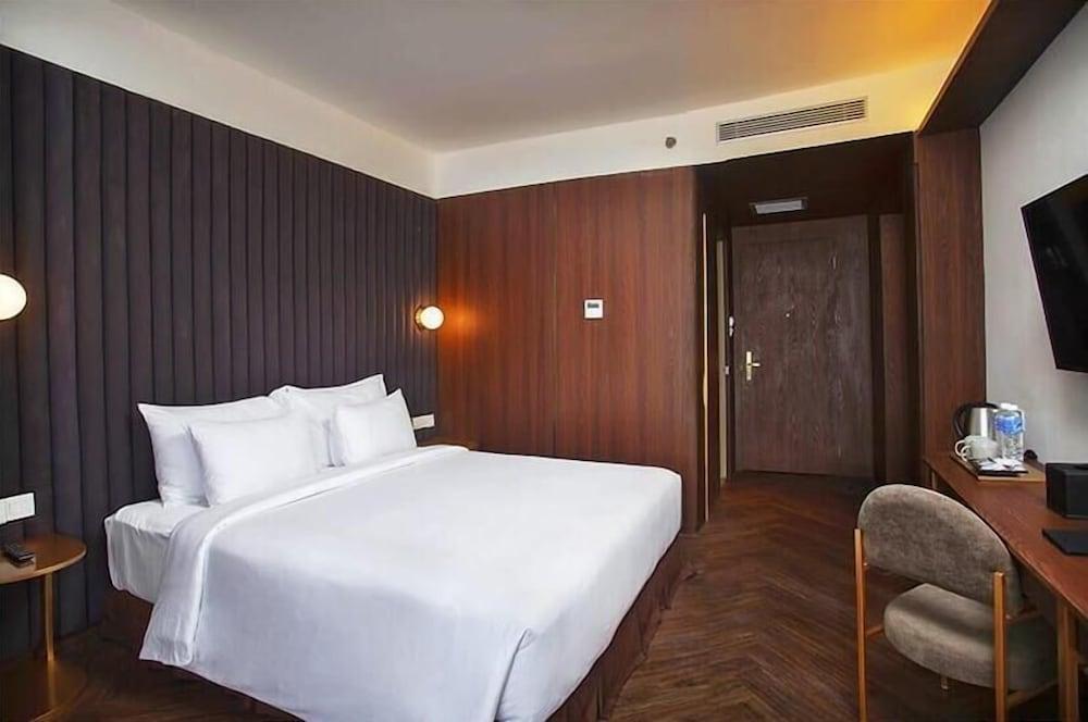 Bono Hotel Pekanbaru - Room