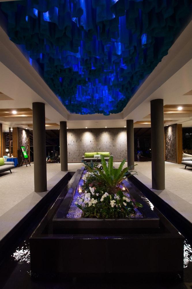 Andaman Cannacia Resort & Spa - Lobby Sitting Area