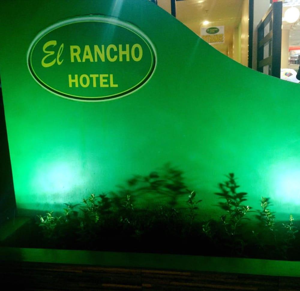 El Rancho Hotel Alabang - Exterior detail