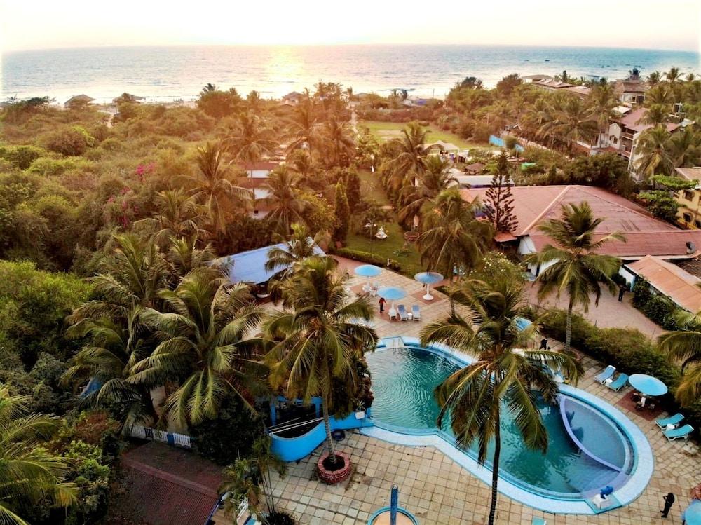Paradise Village Beach Resort - Exterior