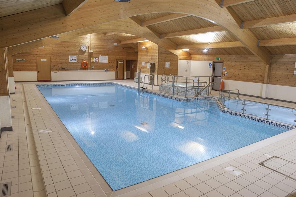باين ليك ريزورت - Indoor Pool