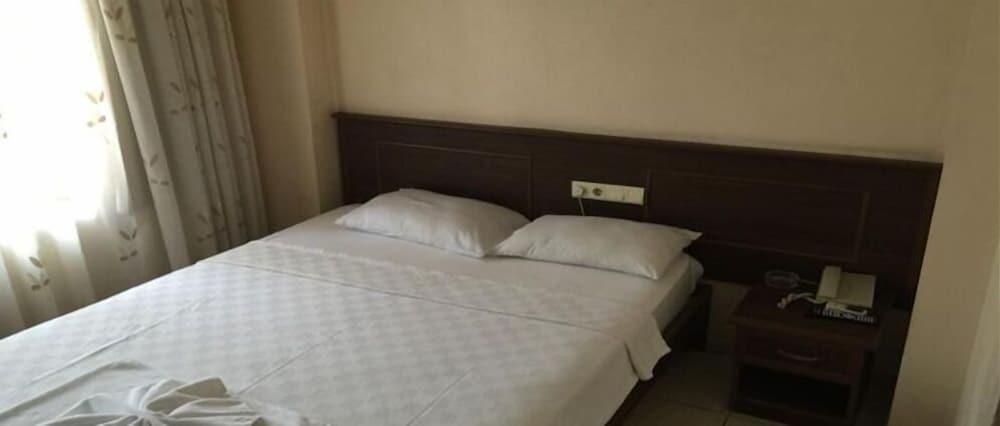 Hotel Baghan - Room
