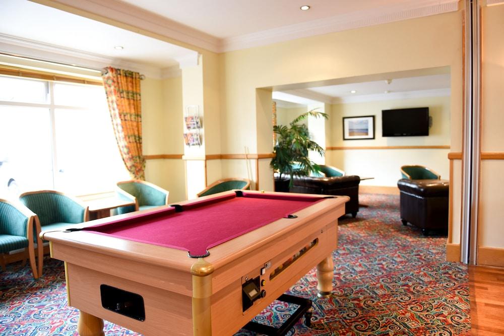 Riviera Hotel & Holiday Apartments - Billiards