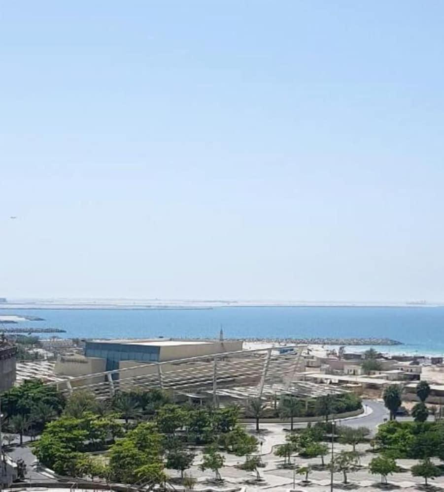 Emirates Stars Hotel Apartments Sharjah - Beach