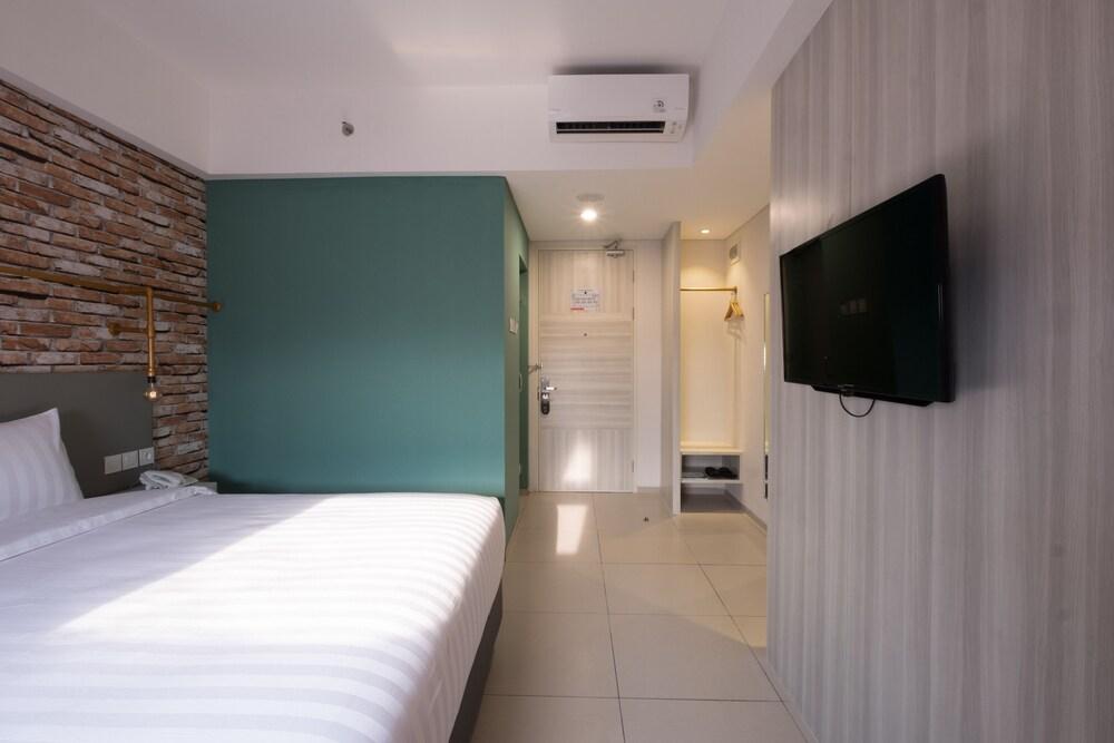 Hotel 88 Bekasi By WH - Room