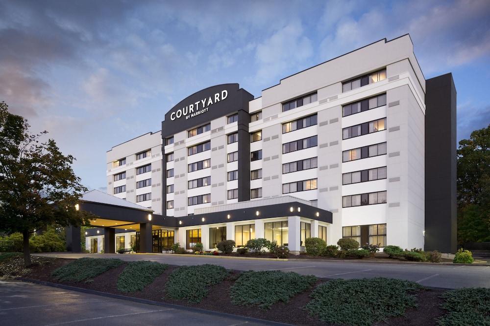 Courtyard By Marriott Shelton - Featured Image