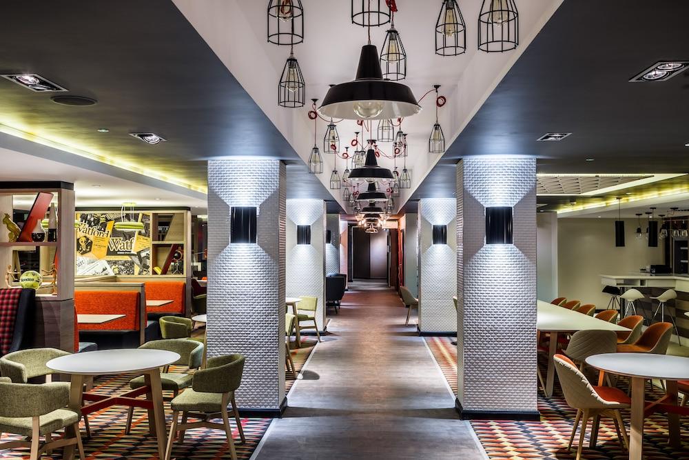 Holiday Inn London - Watford Junction, an IHG Hotel - Lobby Lounge