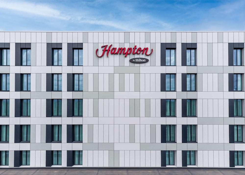 Hampton by Hilton High Wycombe - Featured Image