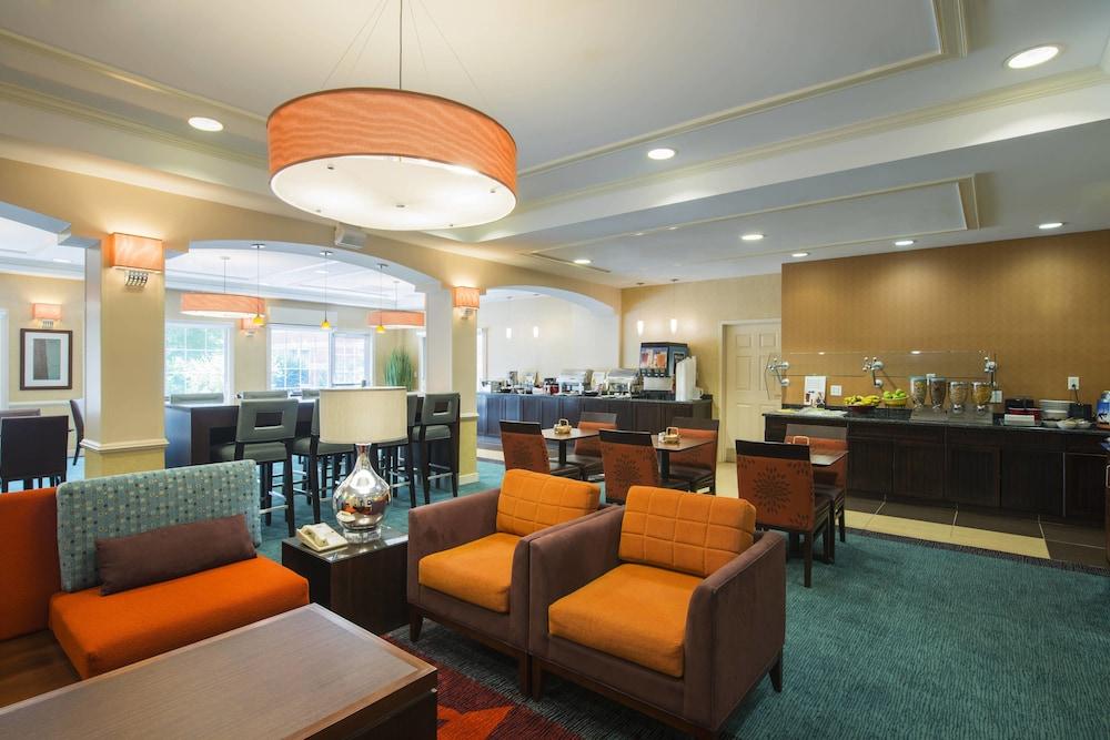 Residence Inn by Marriott Boston Framingham - Lobby