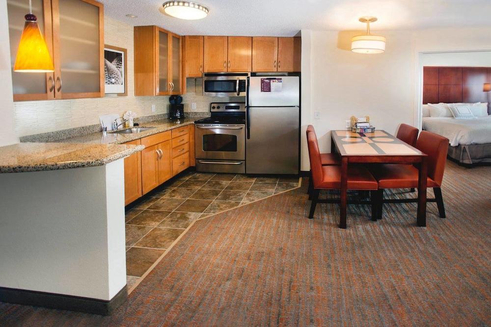 Residence Inn by Marriott Paducah - Private kitchen