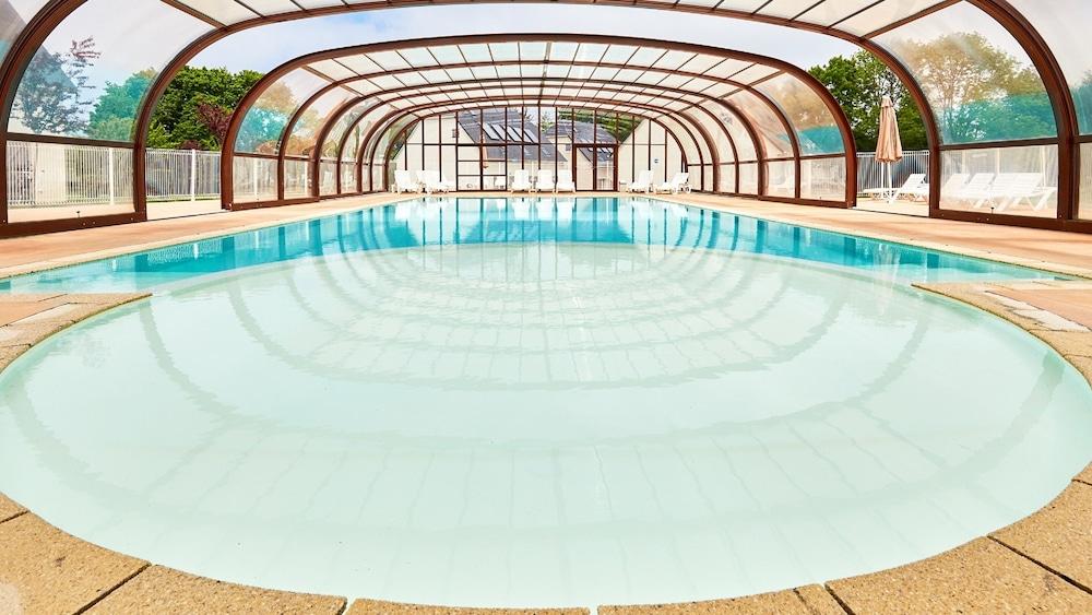 ريزيدونس لو دومان دي لا كورنيش - فاكانسيول - Indoor Pool