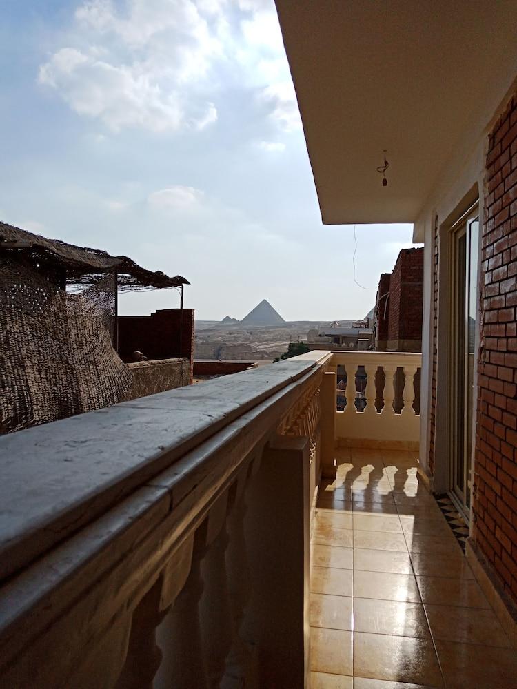Pyramids Plateau Inn - Featured Image