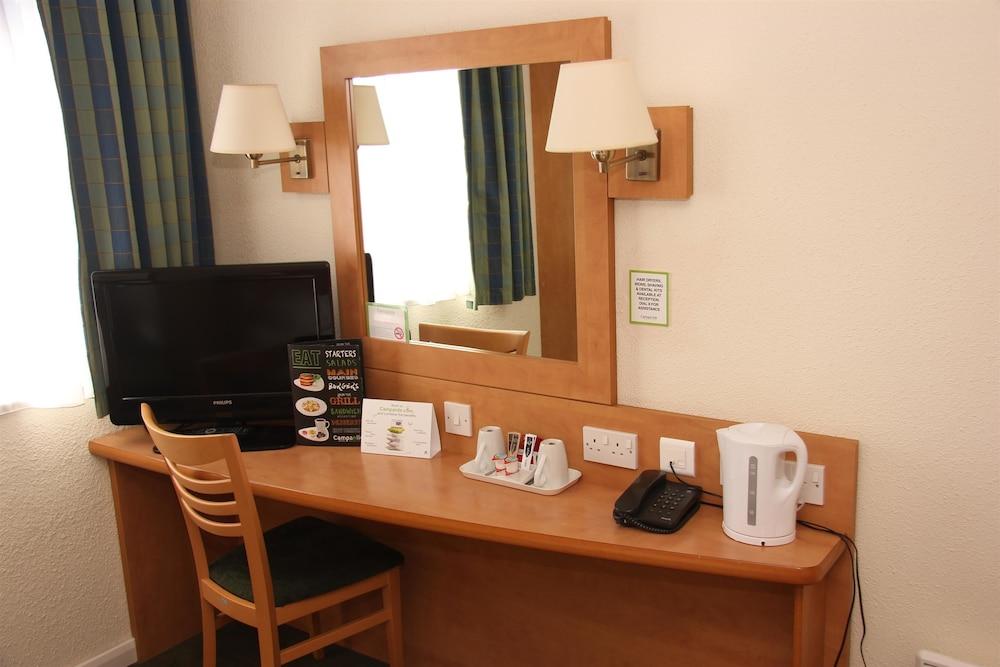 Campanile Hotel- Milton Keynes - Room